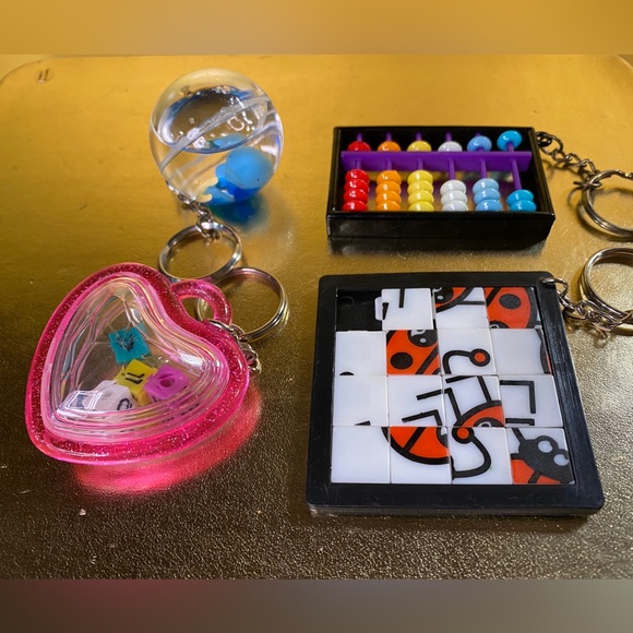 Vintage 1990’s Keychain Bundle of 4 Dolphin Floating In A Sphere & Puzzle/Games - Picture 9 of 9